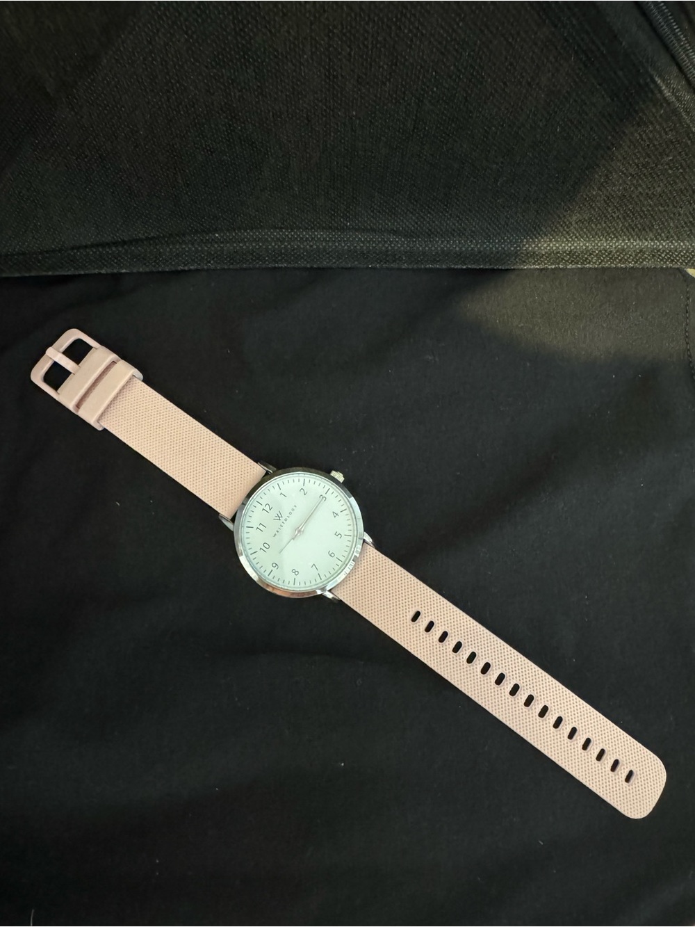 Classic Minimal Analog Watch with Pink Silicone Strap